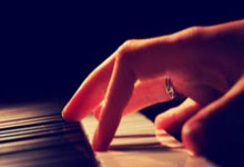 南宫体育：李磊夺得亚冬会越野滑雪女子个人短距离（传统技术）金牌央视新闻客户端.